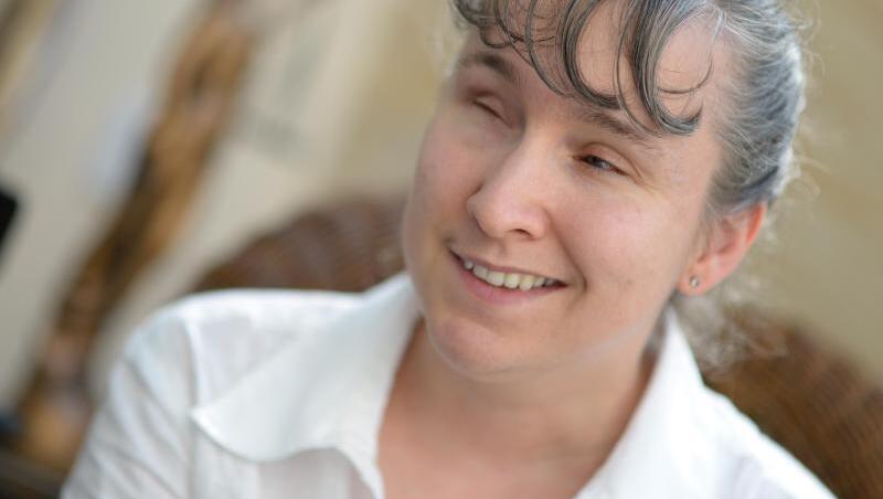 Die Rechtsanwältin Pamela Pabst ist die erste von Geburt an blinde Strafverteidigerin Deutschlands. Die Rechtsanwältin Pamela Pabst ist die erste von Geburt an blinde Strafverteidigerin Deutschlands.