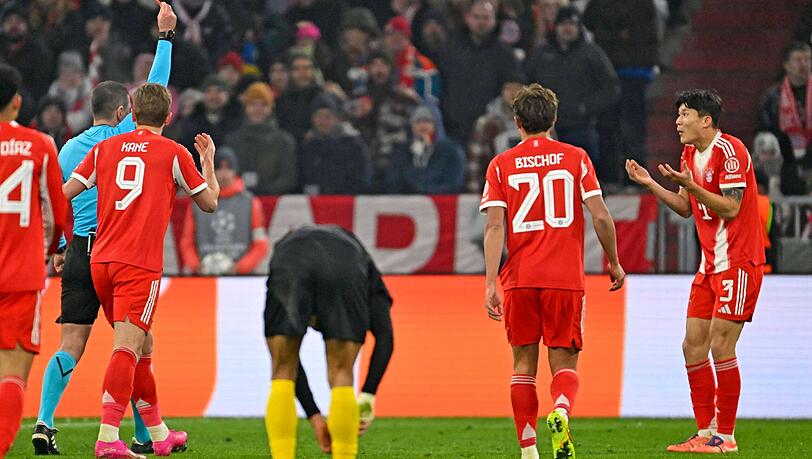 Unverst&auml;ndnis: Minjae Kim (r.) nach seinem Platzverweis.