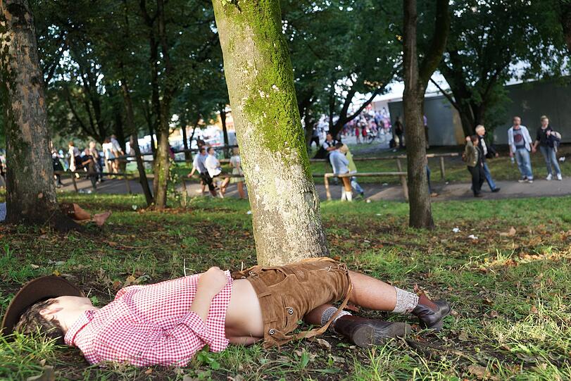 Oktoberfest 2014 - Wiesn schräg, irre und skurril - Die verrückten Bilder