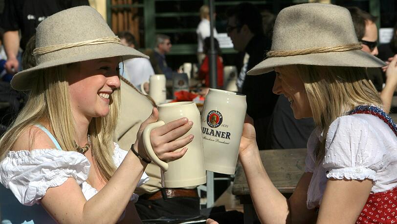Bei warmen 20 Grad kann man die Jacke beim Biergartenbesuch nächste Woche getrost zu Hause lassen Bei warmen 20 Grad kann man die Jacke beim Biergartenbesuch nächste Woche getrost zu Hause lassen