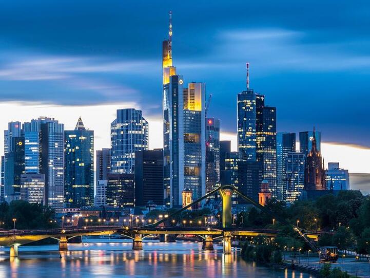 Deutsche Finanzinstitute sind gegenwärtig an der Börse ziemlich niedrig bewertet.