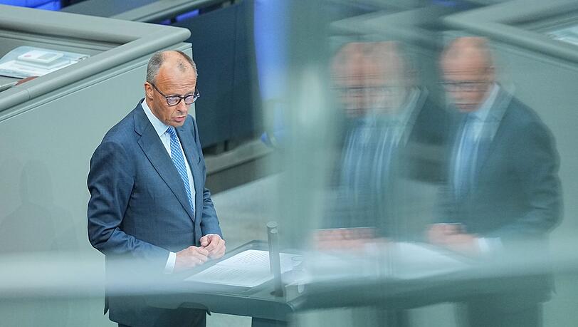 Merz versucht noch einmal, die B&uuml;rger auf Reformen einzuschw&ouml;ren.