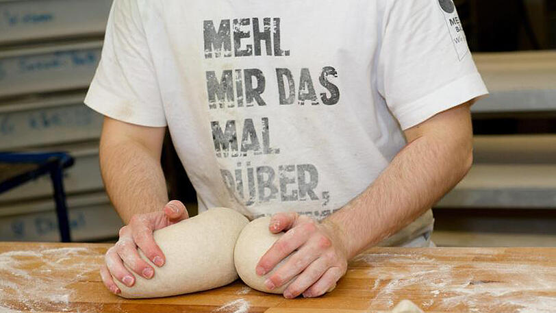 Die Zahl der Bäcker- und Metzgerlehrlinge hat sich in den vergangenen zehn Jahren halbiert.