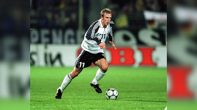 FC Bayern Amateure (1998 - 2000): Seine Karriere beginnt ausgerechnet beim Lokalrivalen FC Bayern. Für die Amateure des Rekordmeisters läuft der Feldmochinger zwei Jahre auf. Von 1999 an steht Bierofka zudem zwei Jahre lang im Aufgebot der deutsche U21-Nationalmannschaft und erzielt für den Nachwuchs des DFB in 22 Spielen sieben Tore.