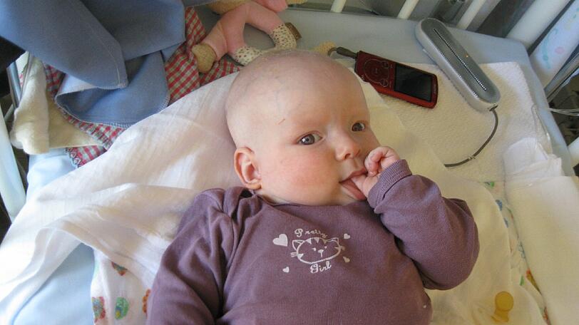 Nur eine Blutstammzellenspende kann Lucia das Leben retten, gewonnen aus dem Knochenmark einer passenden Spenderin oder eines passenden Spenders. Wer helfen möchte, kann sich am Samstag, 10. November 2012, zwischen 10 und 16 Uhr im Pfarrsaal des katholischen Pfarramtes in der Etterschlagerstraße 47 in Wörthsee typisieren lassen.