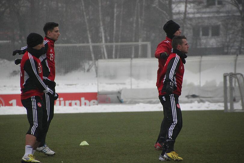 Aufwärm- und Stabilitätsübungen mit Athletikcoach Markus Zidek.