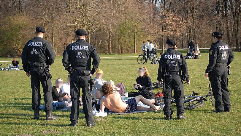 Ein Bild vom Mittwoch: Die Polizei kontrolliert.