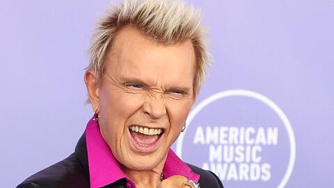 Billy Idol freut sich &uuml;ber seine Auszeichnung bei den American Music Awards am 25. Mai in Las Vegas.