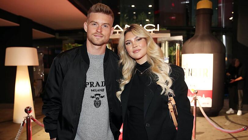 Maximilian und Lea Mittelstädt sind seit Silvester 2024 verheiratet. Maximilian und Lea Mittelstädt sind seit Silvester 2024 verheiratet.