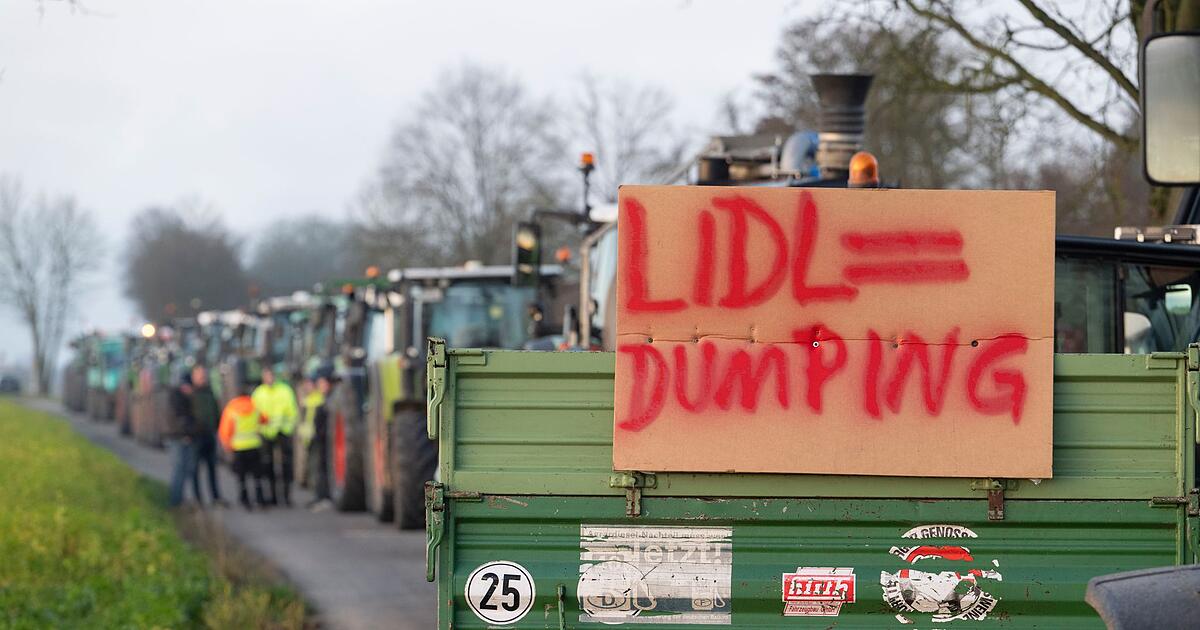 Bauern-protestieren-gegen-niedrige-Butter-Preise