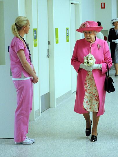Auch nicht ratsam: Nacheifern! Die Queen ist die Queen und sie bleibt auch die Queen - da kann man nichts dran rütteln!