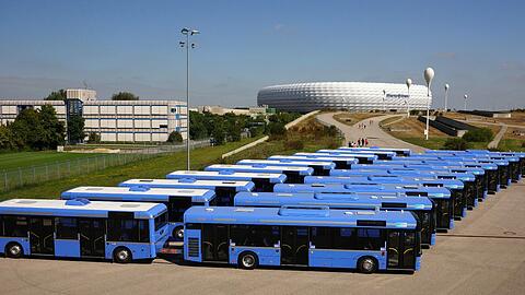 Ein Bild von der letzten Präsentation der neuen MVG-Busse. Dieses Mal wird der Fuhrpark um 21 Fahrzeuge erweitert. (Archivbild)