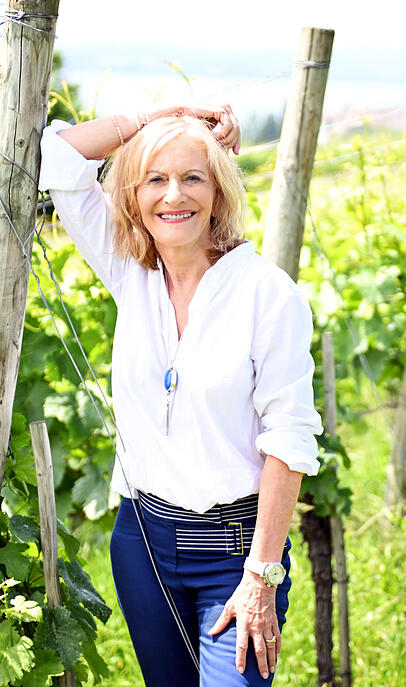 Schriftstellerin Gaby Hauptmann hat bereits 44 Bücher veröffentlicht. Viele davon wurden in Starbesetzung verfilmt. Schriftstellerin Gaby Hauptmann hat bereits 44 Bücher veröffentlicht. Viele davon wurden in Starbesetzung verfilmt.