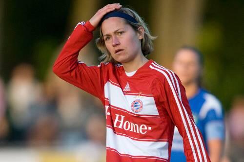 Entsetzt über das Debakel gegen Duisburg: Tanja Wörle vom FC Bayern.