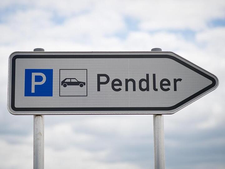 In den vergangenen Jahren ist die Gruppe der Pendler, die in einer Großstadt wohnen, aber an einem anderen Ort arbeiten, gewachsen.