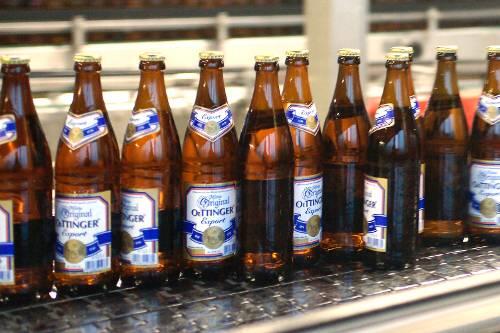 Bier am Fließband: Das Brauhaus verfügt über sechs Abfüllanlagen