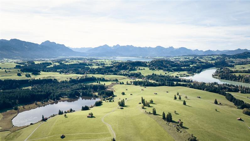 Herrliche Radtouren f&uuml;hren im Pfaffenwinkel durchs "Land der Moore" &ndash; wie hier rund ums Wiesfilz am Kaltenbrunner See.