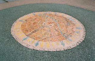 Mosaik im
Eingangsbereich des Gartens