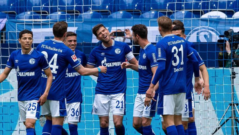 Das bereits abgestiegene Schalke zeigte gegen Frankfurt eine starke Leistung.