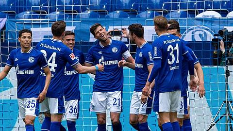 Das bereits abgestiegene Schalke zeigte gegen Frankfurt eine starke Leistung.