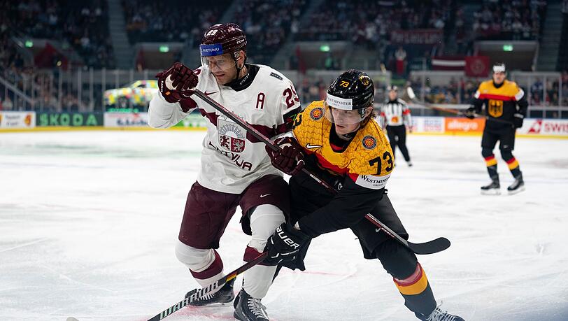 Lukas Reichel war erstmals bei der WM in der Schweiz im Einsatz. Lukas Reichel war erstmals bei der WM in der Schweiz im Einsatz.