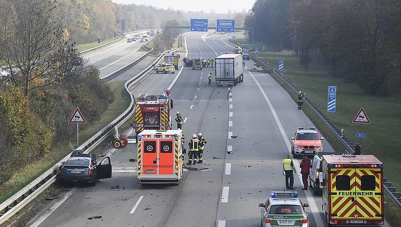 Die Unfallstelle erstreckte sich über mehrere Hundert Meter.