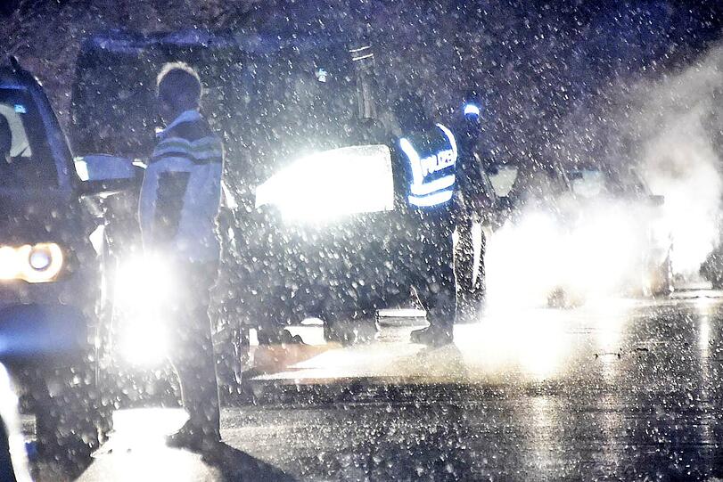 Rutschpartie am Irschenberg: Die Abschleppdienste hatten gestern Abend alle Hände voll zu tun.