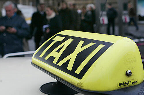 Zahlen oder warten: Der Konkurrenzkampf bei den Taxlern wird härter.