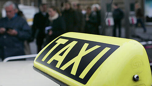 Zahlen oder warten: Der Konkurrenzkampf bei den Taxlern wird härter.