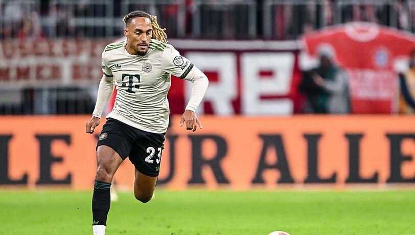 Sacha Boey wird vom FC Bayern wieder an Galatasaray Istanbul ausgeliegen. (Archivbild)