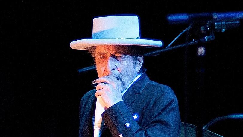 Bob Dylan bei einem Auftritt 2012. Bob Dylan bei einem Auftritt 2012.