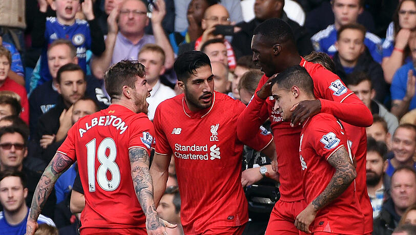 Die Spieler von Liverpool feiern mit Doppeltorschütze Philippe Coutinho. Die Spieler von Liverpool feiern mit Doppeltorschütze Philippe Coutinho.