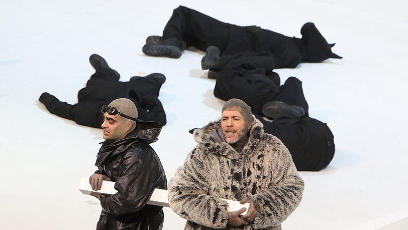 Rolando Villazón (Scott) und Thomas Hampson (Amundsen). Rolando Villazón (Scott) und Thomas Hampson (Amundsen).