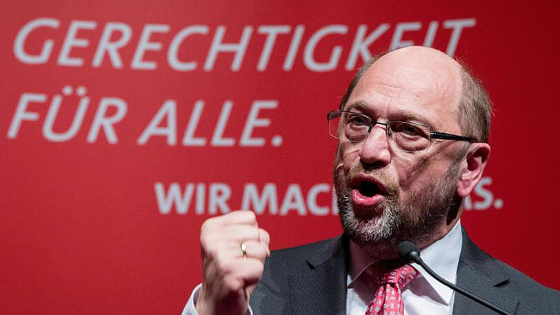 Der SPD-Kanzlerkandidat und Parteivorsitzende Martin Schulz: Die Partei verliert in einer aktuellen Umfrage einen Punkt und kommt nur noch auf 27 Prozent.