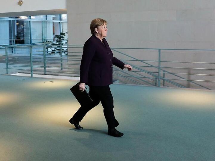 Bundeskanzlerin Angela Merkel (CDU) kehrt in das Kanzleramt zurück.