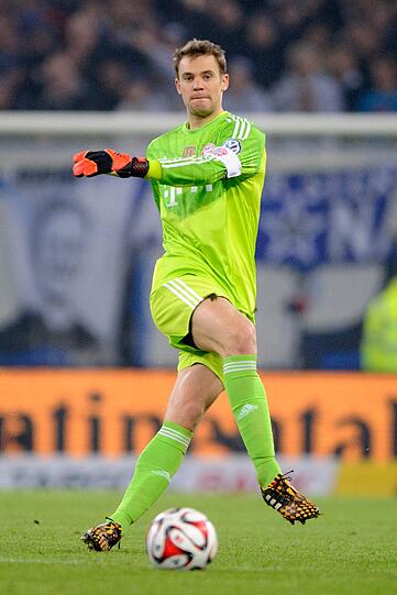 Manuel Neuer: 40 Mio. Euro.