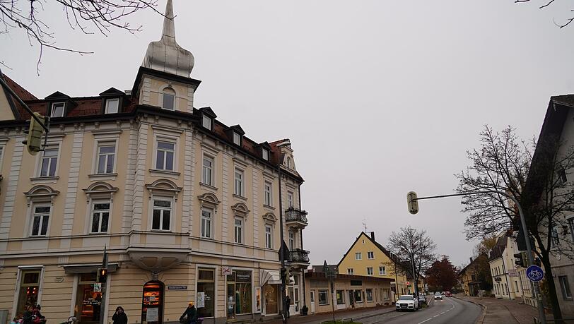 Der Pfanzeltplatz: Hier in Altperlach fühlt sich viel noch an wie in vergangenen Zeiten. Der Pfanzeltplatz: Hier in Altperlach fühlt sich viel noch an wie in vergangenen Zeiten.