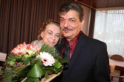 Ein glückliches Paar: Kerstin und Benno gaben sich auf dem Standesamt in Fischbach das Ja-Wort.