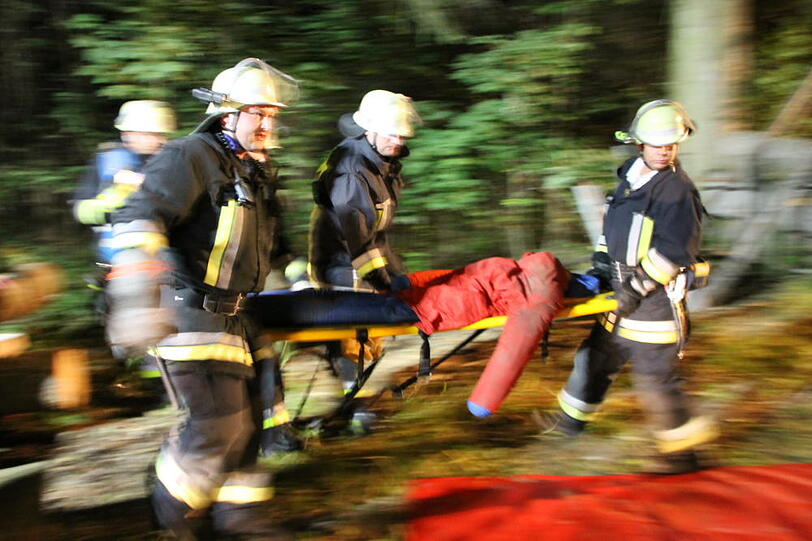 Großübung der Feuerwehr in einem Chemiewerk. Die spektakulären Bilder.
