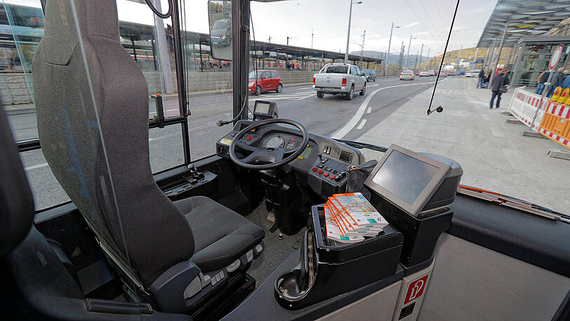 Der Schulbus wies etliche technische Mängel auf. (Symbolbild)
