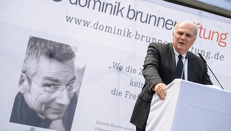 Gedenkt am Donnerstag Dominik Brunner: Bayern-Präsident Hoeneß. Gedenkt am Donnerstag Dominik Brunner: Bayern-Präsident Hoeneß.