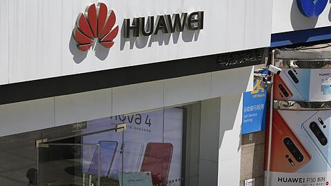 Der Handelskrieg zwischen China und den USA ist eskaliert, seitdem US-Präsident Trump den chinesischen Telekom-Riesen Huawei auf eine "schwarze Liste" gesetzt hatte.
