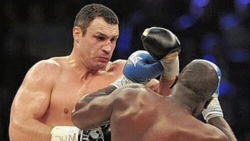 Treffer gab es kaum in diesem eher müden Kampf zwischen Vitali Klitschko und Kevin Johnson. Treffer gab es kaum in diesem eher müden Kampf zwischen Vitali Klitschko und Kevin Johnson.