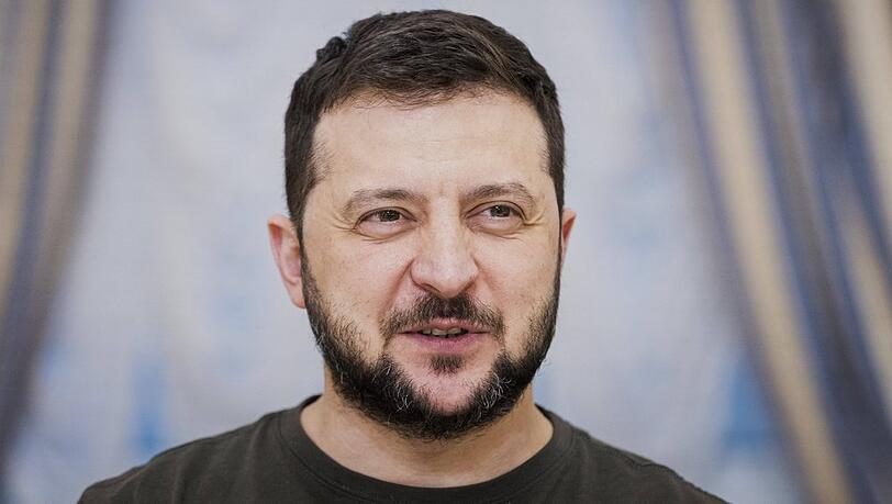 Ukraine-Präsident Wolodymyr Selenskyj freut sich über den ESC-Sieg seines Landes.