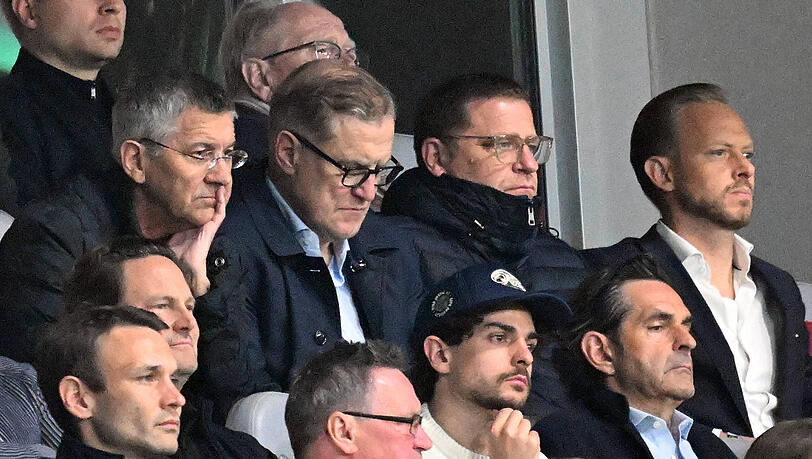 Sahen den 2:0-Sieg des FC Bayern von der Trib&uuml;ne aus: Pr&auml;sident Herbert Hainer und Sportvorstand Max Eberl.