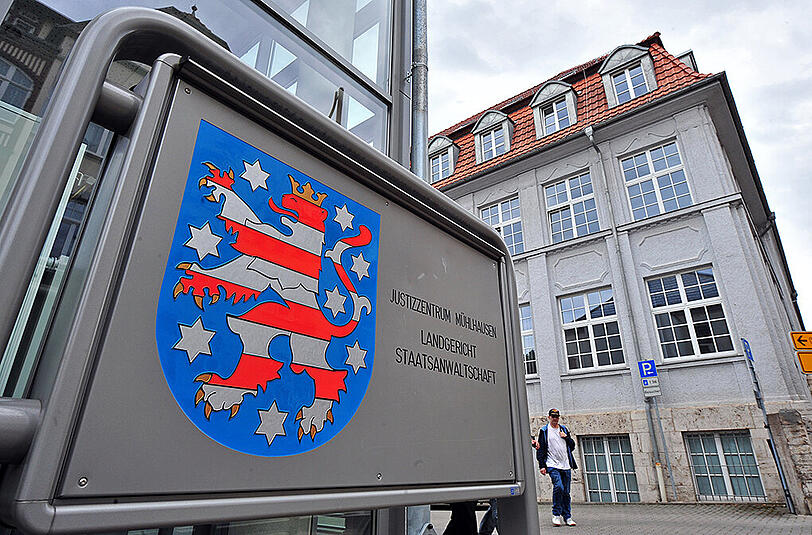 Vor dem Mühlhausener Landgericht hat der Prozess um den 20-jährigen Krankenpfleger-Azubi begonnen.