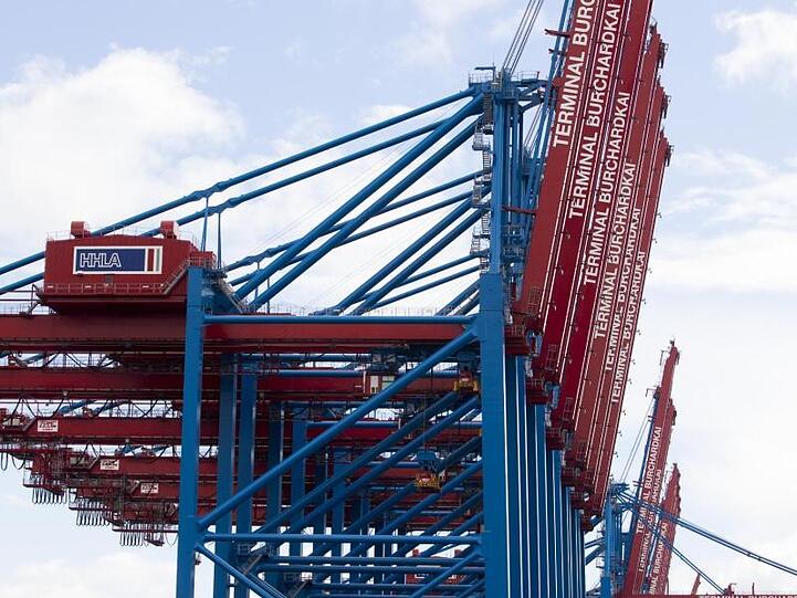 In deutschen Unternehmen wächst die Sorge, bei künftigen Exporten auf unbezahlten Rechnungen sitzen zu bleiben.