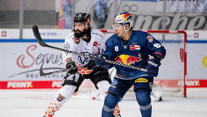 Der EHC München gewinnt gegen die  Grizzlys Wolfsburg auch das letzte Spiel des Jahres.