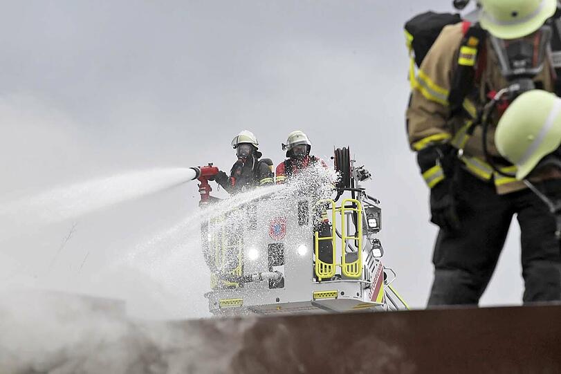 Die Bilder vom Feuerwehreinsatz in Ottobrunn.