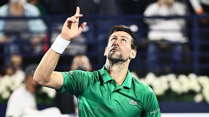 Novak Djokovic kehrt in Monte Carlo auf die Tour zurück und buhlt um die Gunst des Publikums.